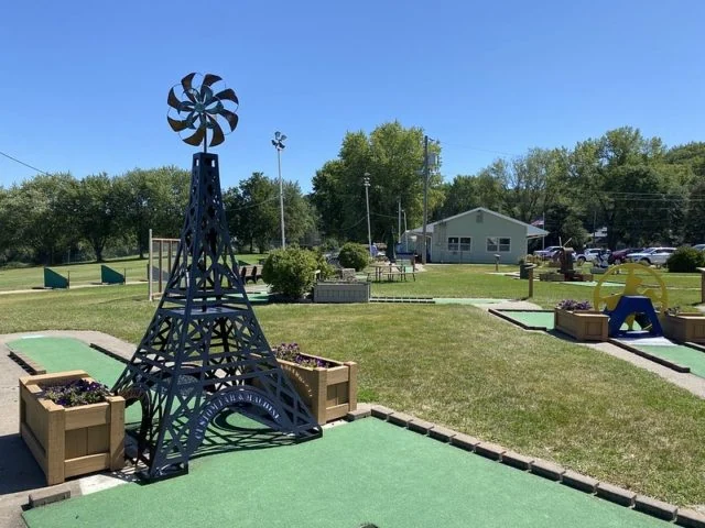Mini golf Eiffel Tower, Lacrosse, WI