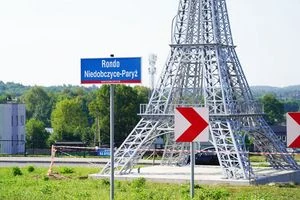 Rybnik Niedobczyce-Paryż Eiffel Tower