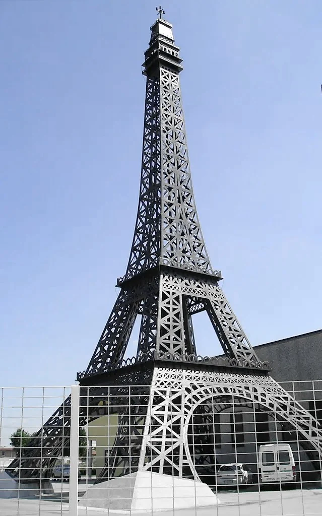 Pojana Maggiore Eiffel Tower, Italy