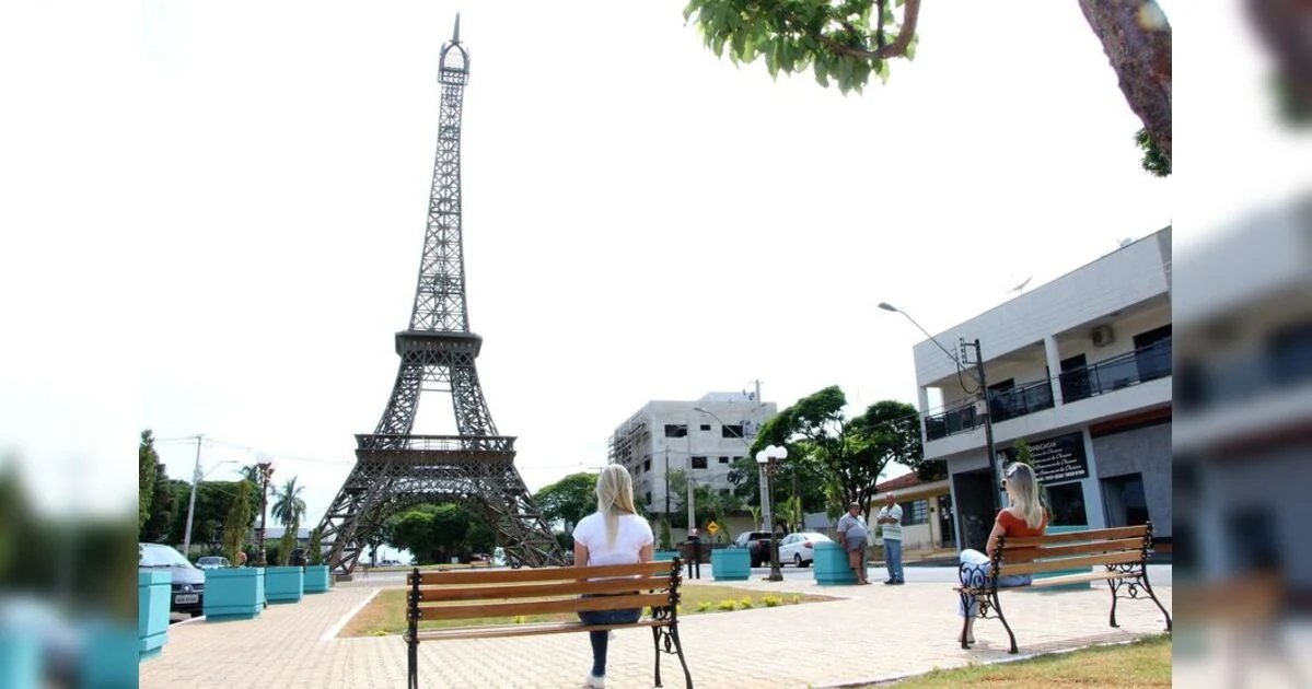 Tour au milieu du boulevard — Ivaiporã