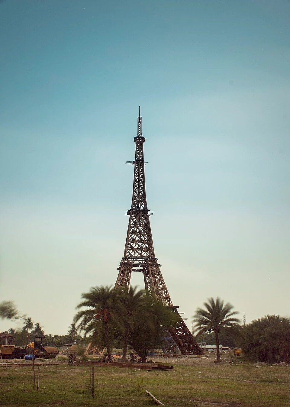 Kolkata Eco Park Eiffel Tower
