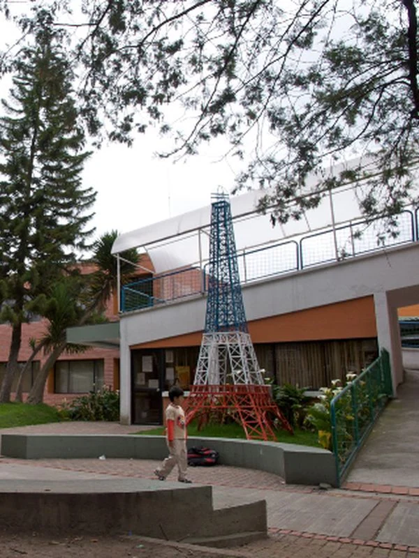 Lycée La Condamine, Quito
