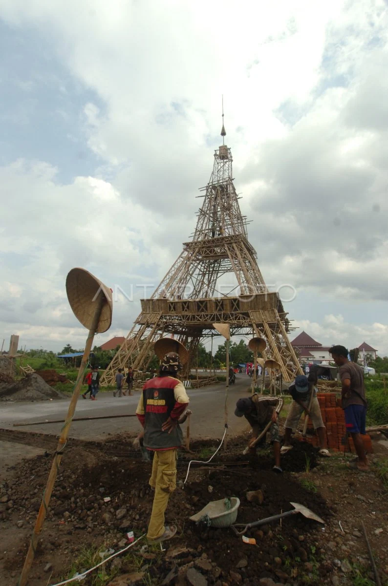 Tour Eiffel — Tasikmalaya, West Java · Menara Eiffel (fiche de recherche)