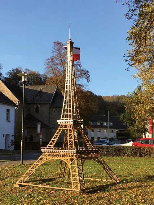 Tour Eiffel — Odenthal · Boulodrome (fiche de recherche)