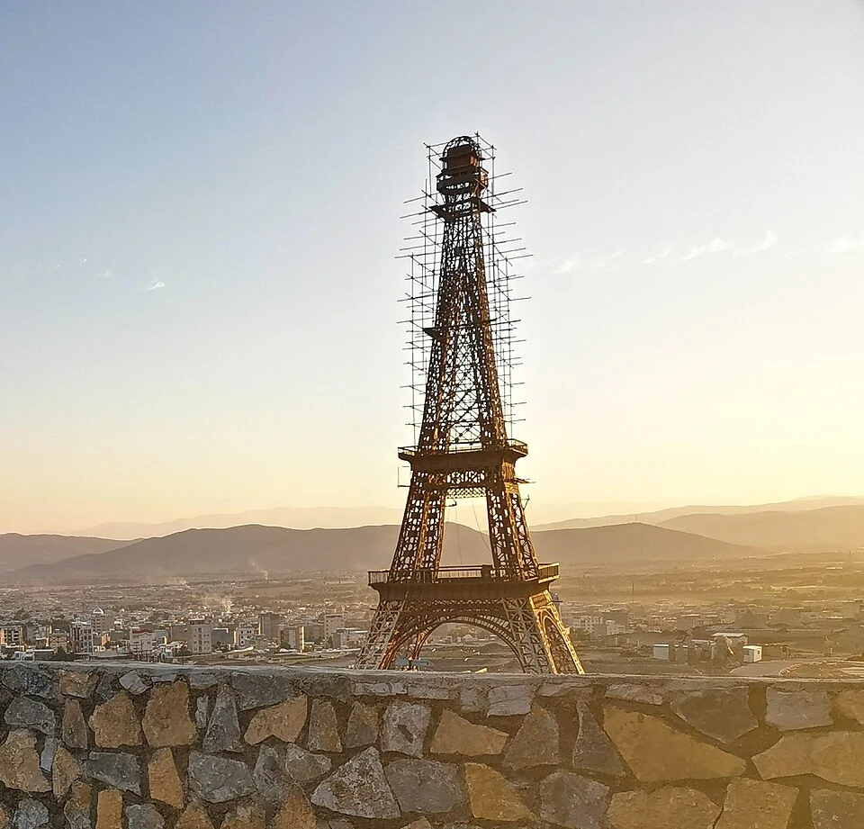 Mini World Eiffel Tower, Malayer