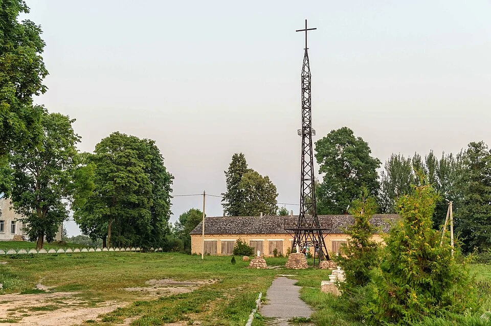 Paryž Cross-Topped Eiffel Tower, Belarus