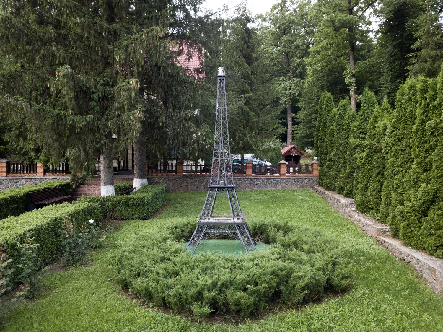 Tour du site forestier — Hrushkivka