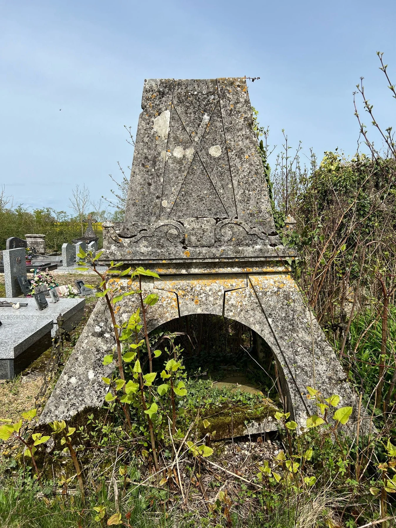 Graveyard part tower, Saint-Hilaire en Woëvre, Meuse