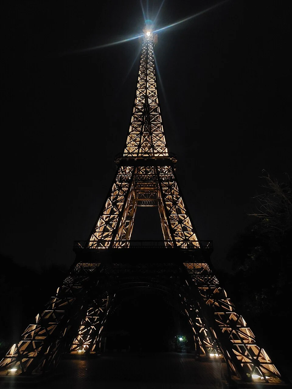 Waste to Wonder Eiffel Tower, Delhi