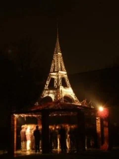Dagbreek Eiffel Tower, Stellenbosch
