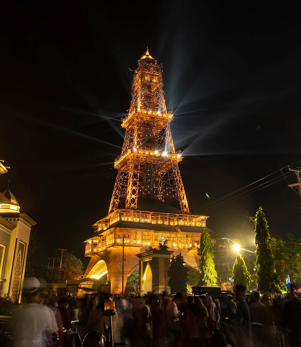 Menara Keagungan Limboto·Menara Keagungan Limboto铁塔
