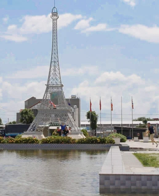 Cát Tường Phú Sinh Eiffel Tower