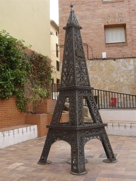 Réplique sur une terrasse de café — Andorra (Aragon)