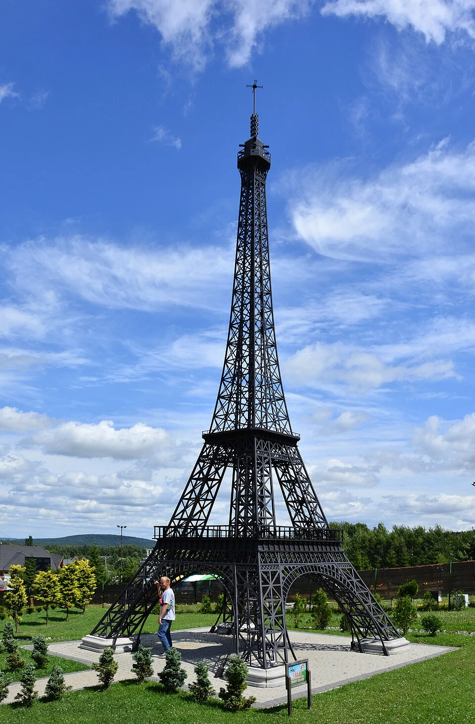 Sabat Krajno Eiffel Tower, Krajno-Zagórze