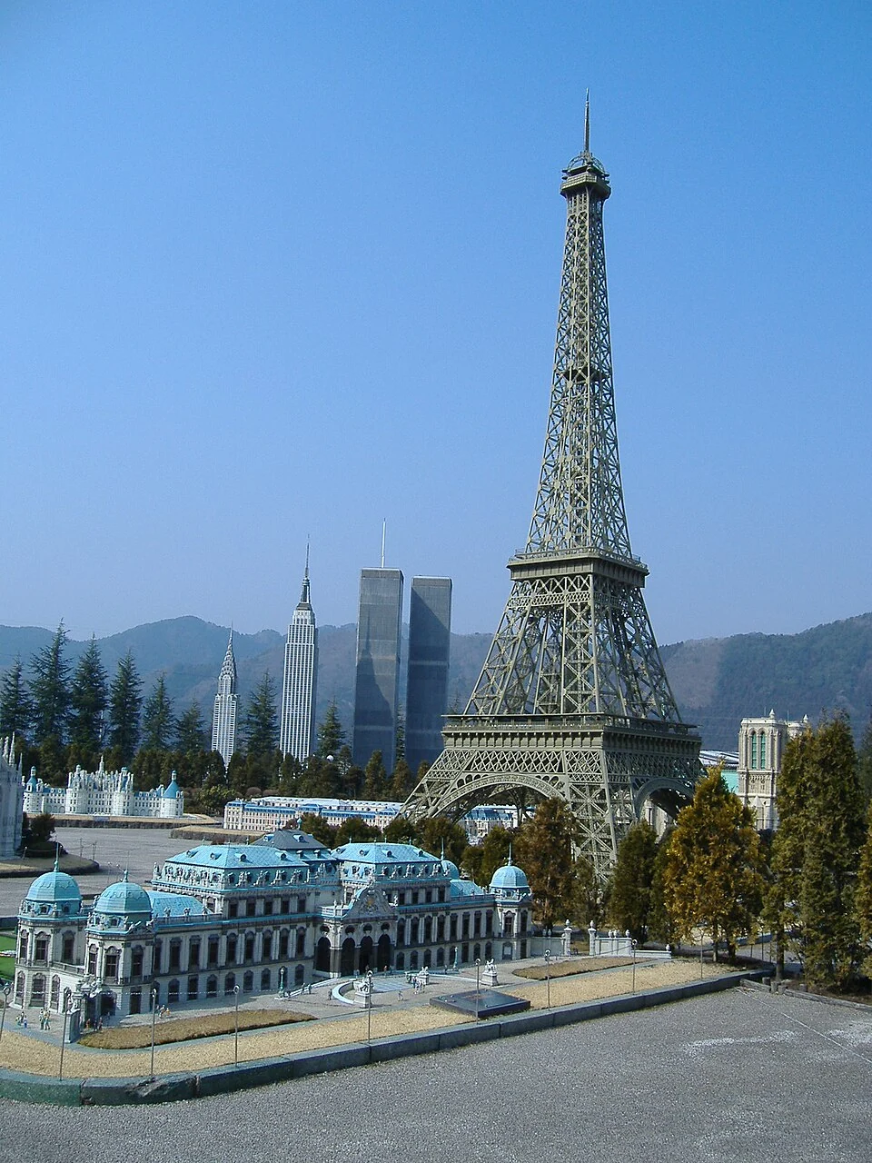 Tobu World Square Eiffel Tower, Nikko